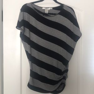 Max Studio black and White shirt